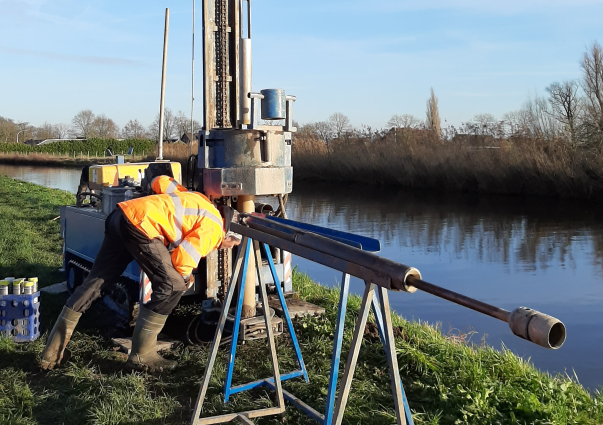Grondonderzoek op de dijk Grondonderzoek op de dijk