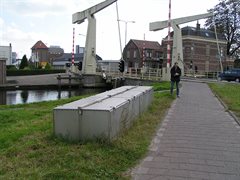 Compartimenteringsbalken in kist bij de Blokhuisbrug in Woerden