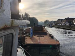 De Gekanaliseerde Hollandsche IJssel bij Doorslag vanaf een boot.