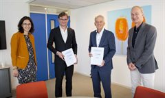 Hoogheemraad Constantijn Jansen op de Haar (li) en Walter van der Meer, directeur Oasen