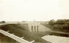 Historische foto inundatiesluis Wijk bij Duurstede