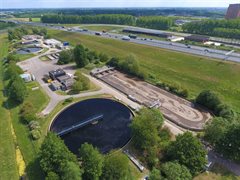 Luchtfoto rioolwaterzuivingsinstallatie Houten