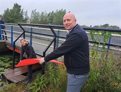 Hoogheemraad Willem van der Steeg (HDSR) en gedeputeerde Natuur&Landbouw Mirjam Sterk (provincie Utrecht)