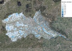 De ‘waterbom’ die afgelopen zomer in Limburg viel (175 mm in twee dagen) geprojecteerd op het gebied van De Stichtse Rijnlanden (waterhoogte in meters).