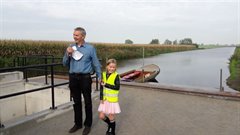 Bert de Groot bereidt Jill voor op de opening