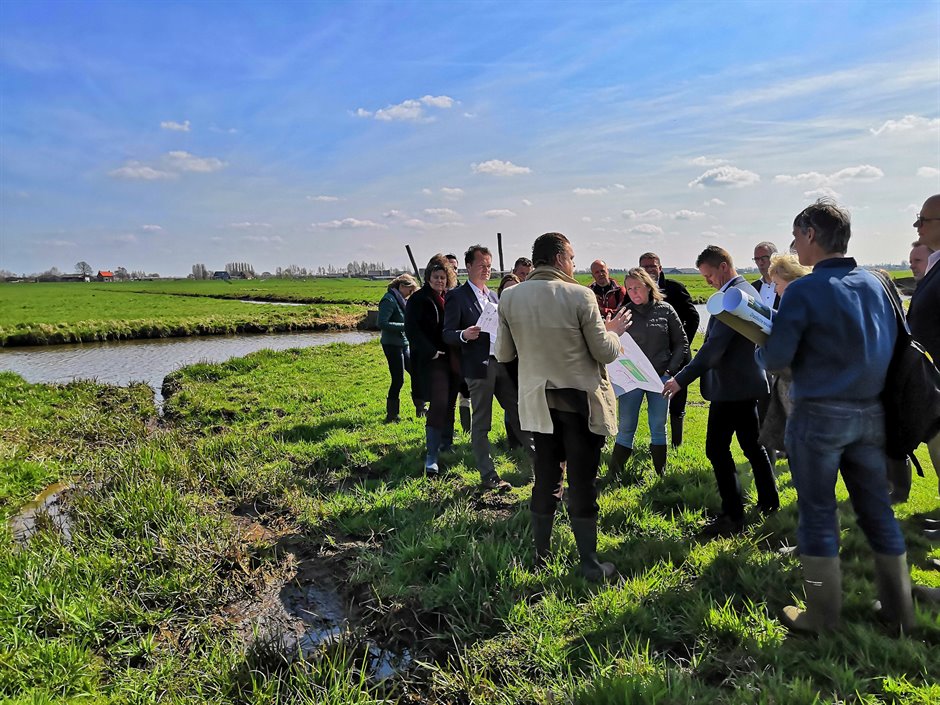 Groep bij een opbarsting in polder Middelburg Groep bij een opbarsting in polder Middelburg