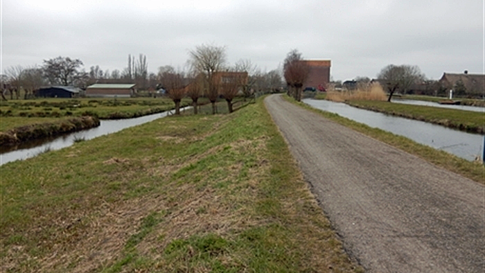 De Lopikerweteringkade Zuid tussen Cabauw en Lopik De Lopikerweteringkade Zuid tussen Cabauw en Lopik